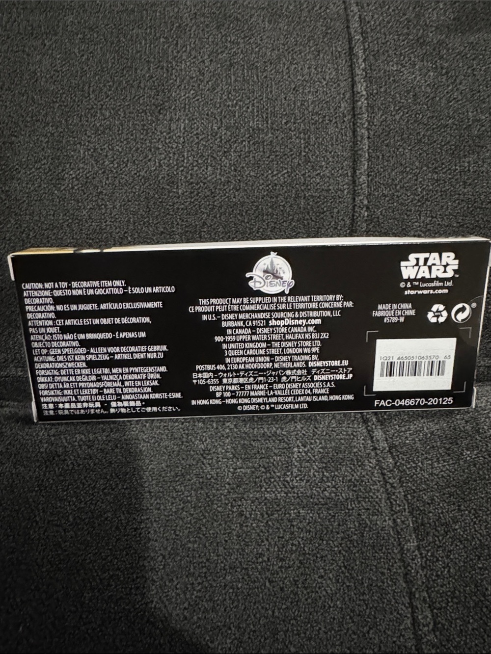 Star Wars Disney The Mandalorian Grogu Collectible Key & Pin - Picture 3 of 5